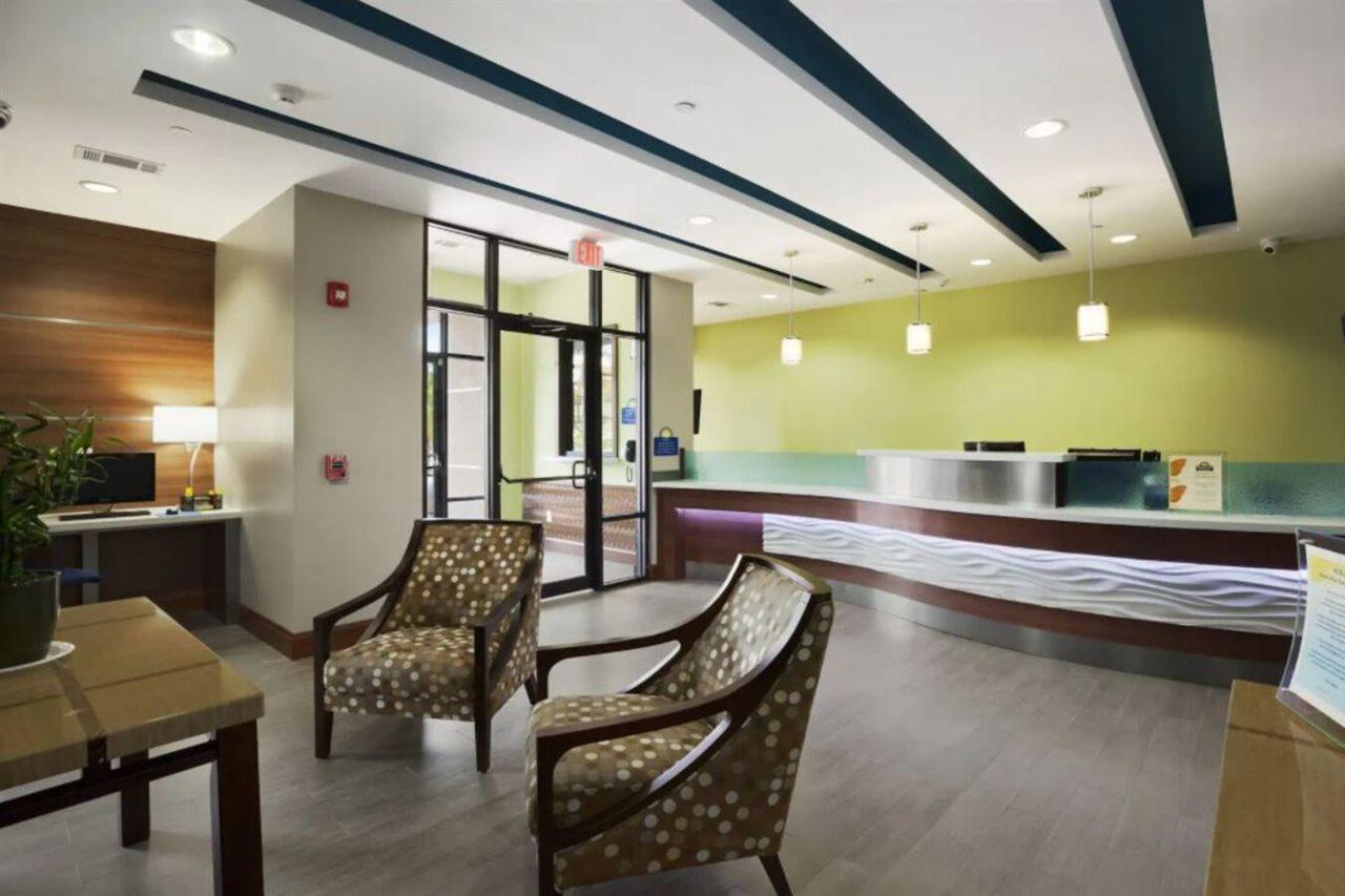 Westfield Days Inn & Suites By Wyndham Houston North-Spring מראה חיצוני תמונה