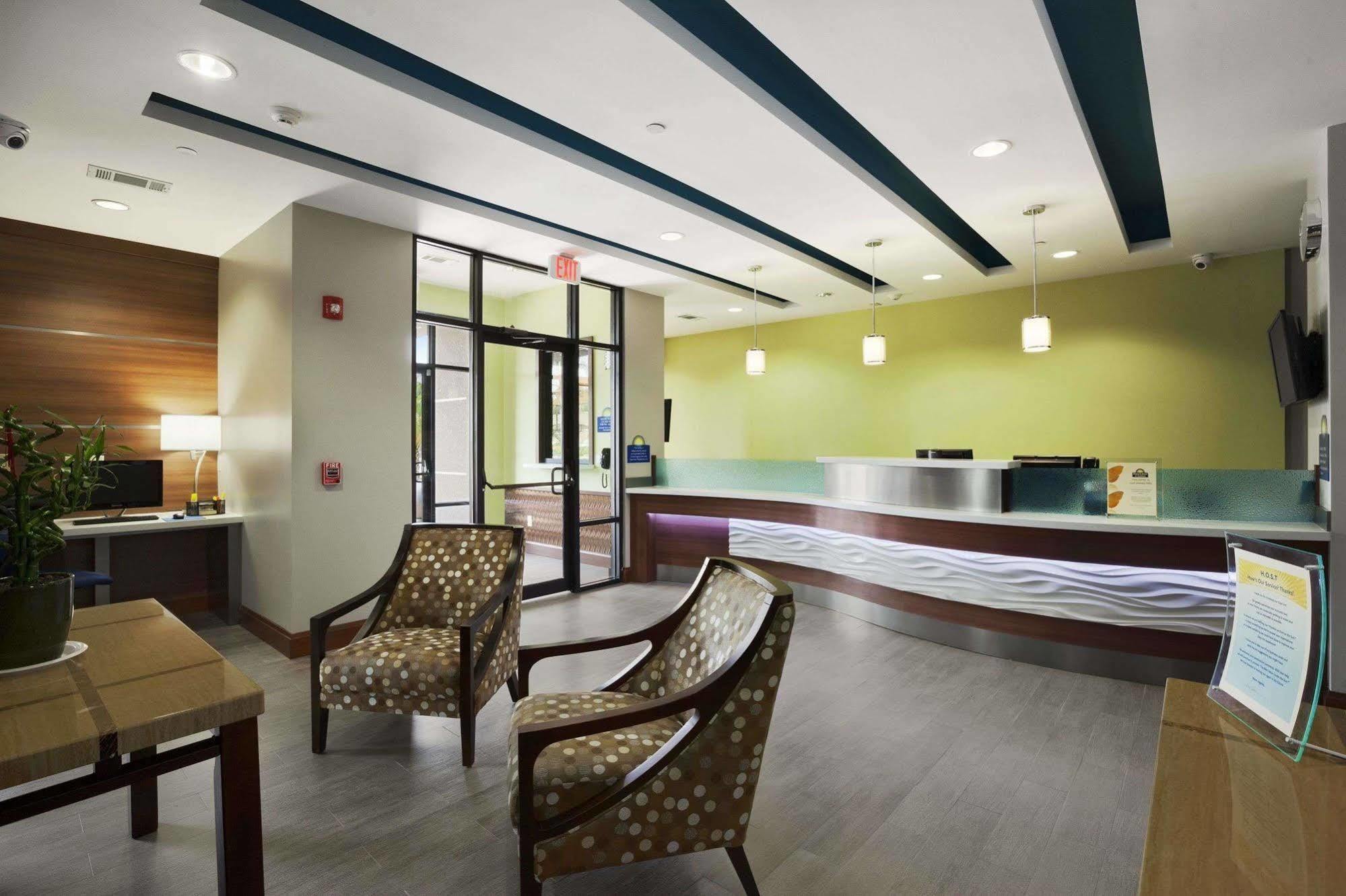 Westfield Days Inn & Suites By Wyndham Houston North-Spring מראה חיצוני תמונה