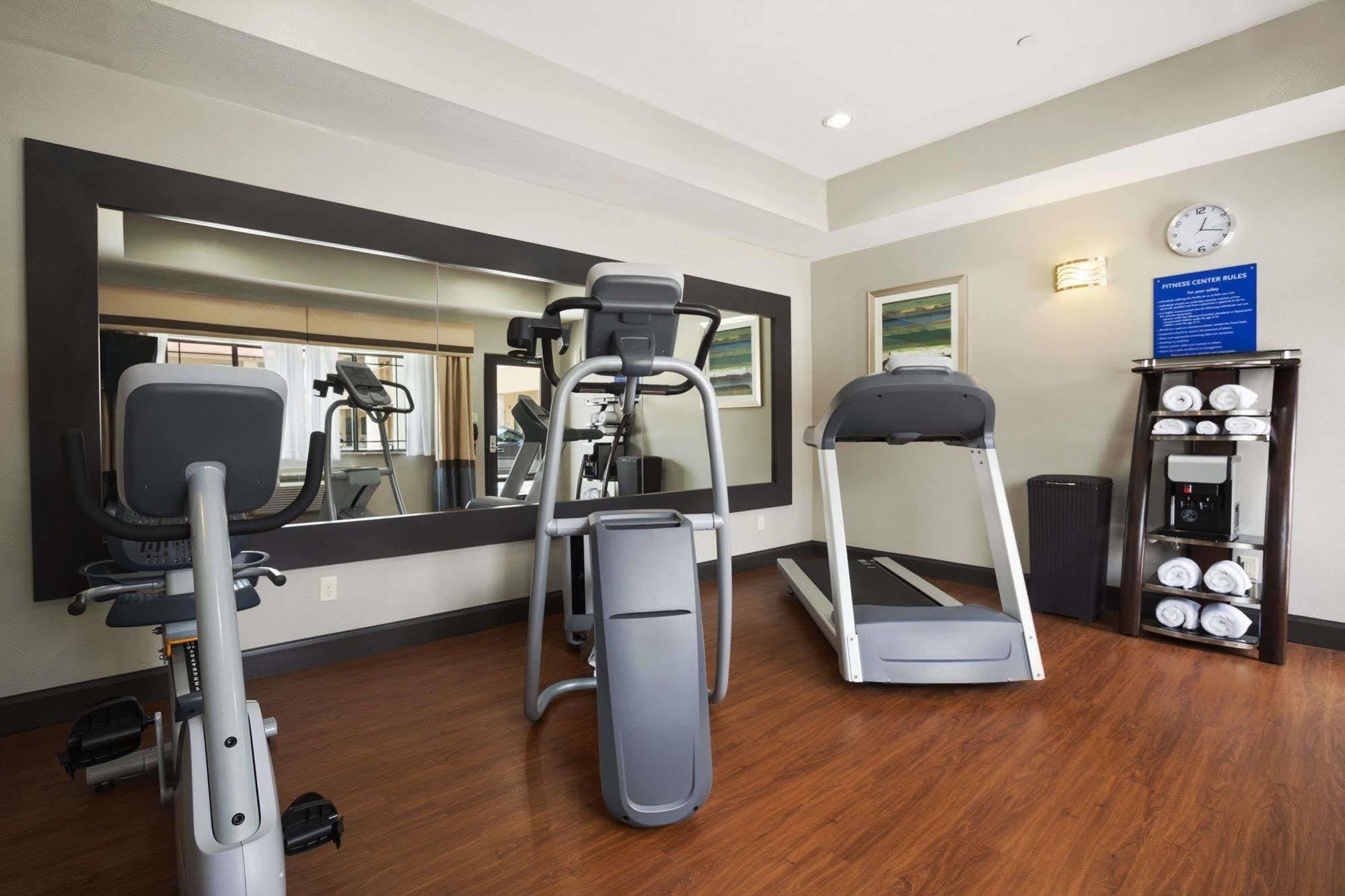 Westfield Days Inn & Suites By Wyndham Houston North-Spring מראה חיצוני תמונה